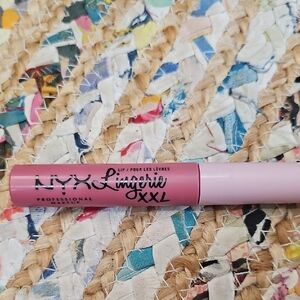 NYX Lingerie XXL Lipstick - Soft Pink